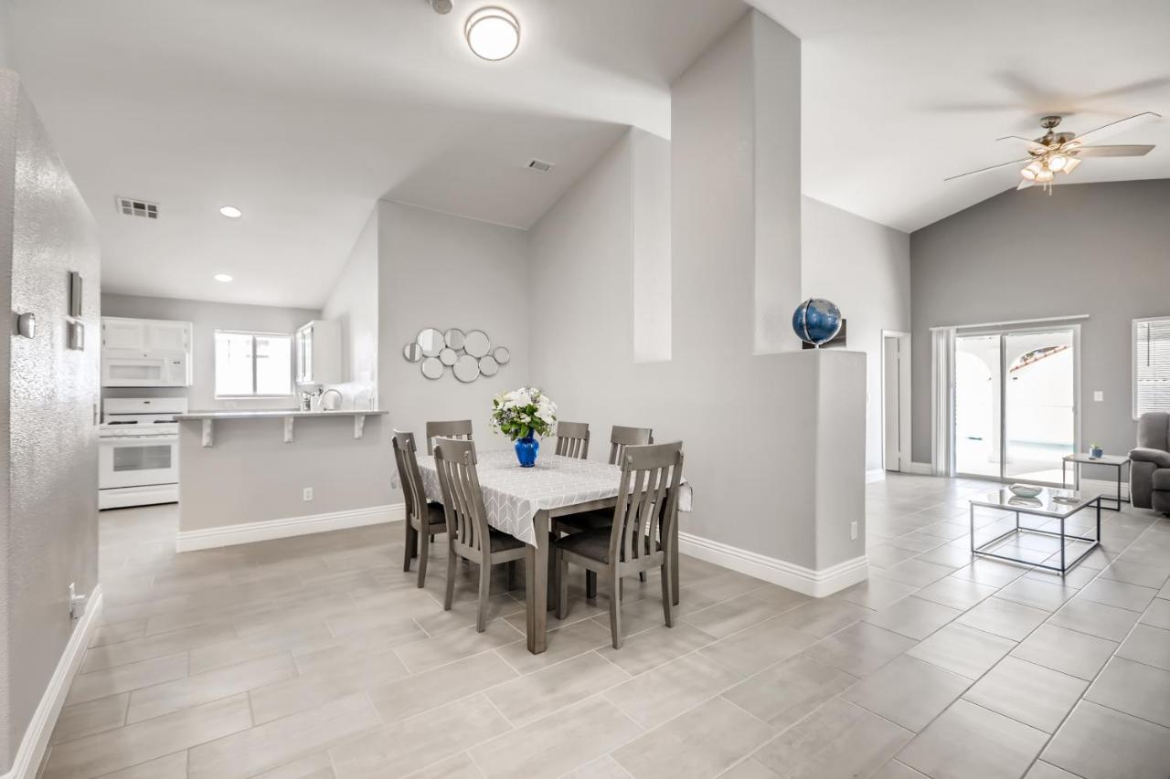 Luxurious House With A Pool, Spa, And Patio, Sleeps 6 Comfortably Las Vegas Esterno foto