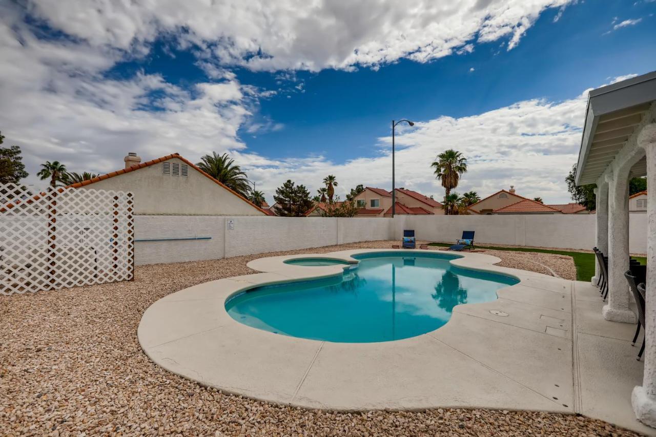 Luxurious House With A Pool, Spa, And Patio, Sleeps 6 Comfortably Las Vegas Esterno foto